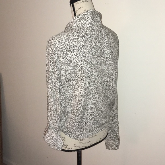 JANE and DELANCEY HEART PRINT RAYON BLOUSE - Picture 8 of 8